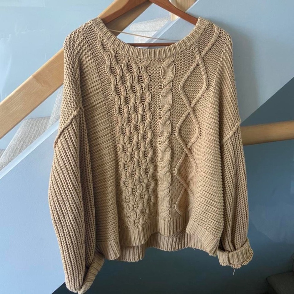 SOLD!!! Stunning Free People Cable-knit Sweater
